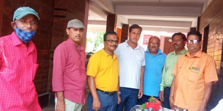 କୃଷ୍ଣଚନ୍ଦ୍ର କ୍ଲବ ପକ୍ଷରୁ ଦହିପଣା ବଣ୍ଟନର ଶୁଭାରମ୍ଭ