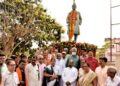 ରାଜ୍ୟସ୍ତରୀୟ ଜୟନ୍ତୀରେ ପାରଳା ମହାରାଜା ଶ୍ରୀ କୃଷ୍ଣଚନ୍ଦ୍ର ଗଜପତିଙ୍କ ପ୍ରତିମୂର୍ତ୍ତିରେ ମାଲ୍ୟାର୍ପଣ ଓ ଶ୍ରଦ୍ଧାଞ୍ଜଳି