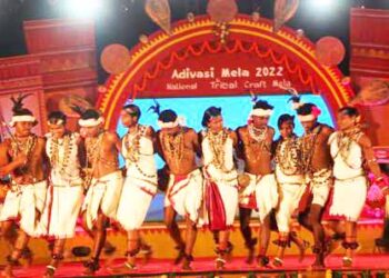 ଆଦିବାସୀ ମେଳା ଓ ଜାତୀୟ ଜନଜାତି କଳା ସାମଗ୍ରୀ ପ୍ରଦର୍ଶନୀରେ କଳା ସାମଗ୍ରୀ ପ୍ରଦର୍ଶନ ମଣ୍ଡପ