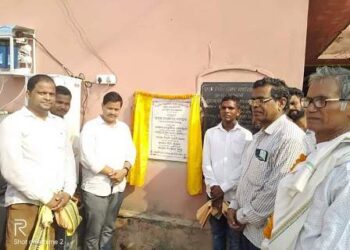 ଗ୍ରାମ୍ୟ ସଡ଼କ ଯୋଜନାର ଭିତ୍ତି ପ୍ରସ୍ତର ସ୍ଥାପନ କଲେ – ଦଶପଲ୍ଲା  ବିଧାୟକ