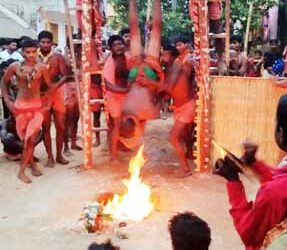 ରଣପୁରରେ ପବିତ୍ର ମେରୁ ଉପବାସରେ : ହାନ୍ଦୋଳା ଖେଳିଲେ ଭଗତା