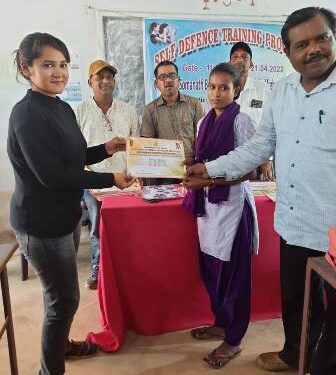 ଶ୍ରୀ ସୋମନାଥ ବାଲୁଙ୍କେଶ୍ୱର ଦେଵ ମହିଳା ଉଚ୍ଚ ବିଦ୍ୟାଳୟର ଆତ୍ମ ସୁରକ୍ଷା କାର୍ଯ୍ୟକ୍ରମ ଉଦଯାପିତ