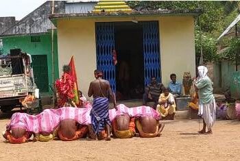 ବୈପାରିଗୁଡା ଗ୍ରାମରେ ଦଣ୍ଡନାଚ ଅନୁଷ୍ଟିତ : ହଜାର ହଜାର ଭକ୍ତଙ୍କ ସମାଗମ