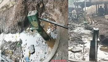 ବୈପାରିଗୁଡା ଅଂଚଳର ନଳକୂପ ଚାରିପଟେ କୁଢକୁଢ ଆବର୍ଜନା : ପ୍ରଶାସନ ପାଖରେ ଖବର ନାହିଁ