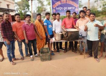 ରଣପୁର ଯୁବ ସଂଗଠନ ତରଫରୁ : ଭକ୍ତ ମାନଙ୍କ ପାଇଁ ଏକ ଜଳଛତ୍ରର ଆୟୋଜନ