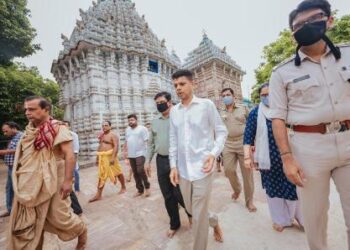  ମୁଖ୍ୟମନ୍ତ୍ରୀ ଙ୍କ ସଚିବଙ୍କ ଝଙ୍କଡ଼ ଗସ୍ତ ମା ସାରଳା ଙ୍କ ପୀଠ ର ବିକାଶ ପାଇଁ ମାଷ୍ଟର ପ୍ଲାନ ପ୍ରସ୍ତୁତ ହେବ