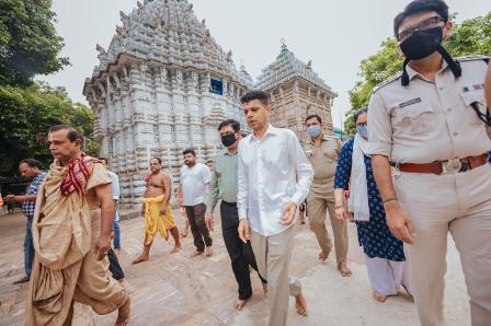 ମୁଖ୍ୟମନ୍ତ୍ରୀ ଙ୍କ ସଚିବଙ୍କ ଝଙ୍କଡ଼ ଗସ୍ତ ମା ସାରଳା ଙ୍କ ପୀଠ ର ବିକାଶ ପାଇଁ ମାଷ୍ଟର ପ୍ଲାନ ପ୍ରସ୍ତୁତ ହେବ