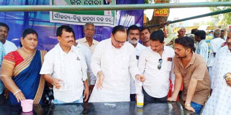 ସାପ୍ତାହିକ ବଜାର ଦିନ ବିଜେଡ଼ିର ଜଳସେବା