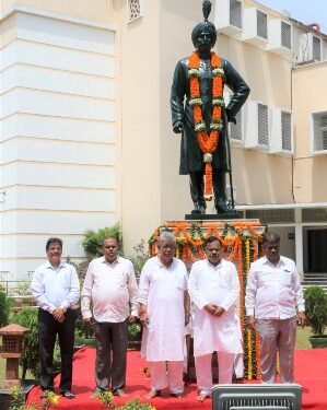 ବିଧାନସଭାରେ ମହାରାଜା କୃଷ୍ଣଚନ୍ଦ୍ର ଗଜପତିଙ୍କ ଶ୍ରାଦ୍ଧଦିବସ ପାଳିତ