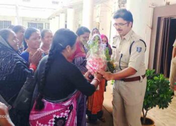 ତୋରା ଠାରେ ପୋଲିସ ଫାଣ୍ଡି ଖୋଲିବାକୁ ଦାବି