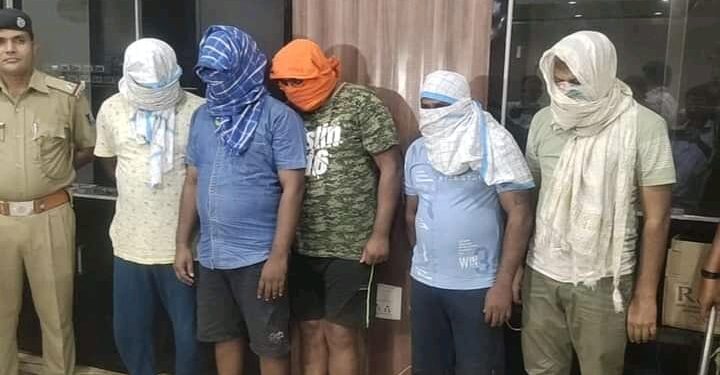 ଆଇପିଏଲ ରେ ଜୁଆ ଖେଳାଇ ଧରା ପଡିଲେ ୫ ଯୁଆଡି