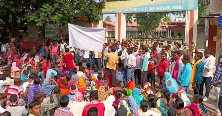 ବିଶ୍ଵକର୍ମା ଗୃହ ନିର୍ମାଣ ଶ୍ରମିକ ସଂଘ ର ବିକ୍ଷୋଭ ପ୍ରଦର୍ଶନ