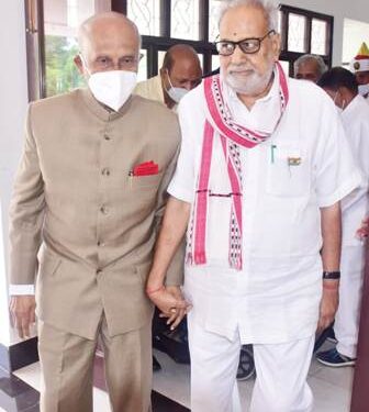 ପୂର୍ବତନ ରାଜ୍ୟପାଳ ଏମ୍.ଏମ୍. ରାଜେନ୍ଦ୍ରନଙ୍କ ପୁସ୍ତକ ‘ସର୍ଭିସ ଅନ୍‍ଇଣ୍ଟରପ୍‍ଟେଡ଼୍’ଲୋକାର୍ପିତ