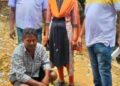 ପାରଳାଖେମୁଣ୍ଡି ଅବକାରୀ ବିଭାଗ ଦ୍ଵାରା ଏସାର ପେଟ୍ରୋଲ ପମ୍ପ ନିକଟରୁ ୨୦ ଦେଶୀ ରନ୍ଧା ମଦ ଜବତ ଜାଣେ ଗିରଫ