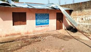 ପ୍ରବଳ ଝଡ଼ ତୋଫାନରେ ବିଦ୍ୟାଳୟ ଟିଣ ଉଡ଼ିଗଲା : ତୁରନ୍ତ ମରାମତି ପାଇଁ ଦାବୀ 