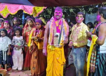 ପୁରେନା ଗ୍ରାମରେ ଷୋହଳ ପ୍ରହର ନାମ ଯଜ୍ଞ ଉଦଯାପିତ