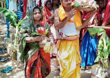 ପୁରେନାରେ ଷୋହଳ ପ୍ରହରୀ ନାମ ଯଜ୍ଞ ପାଇଁ କଳସ ଶୋଭାଯାତ୍ରା