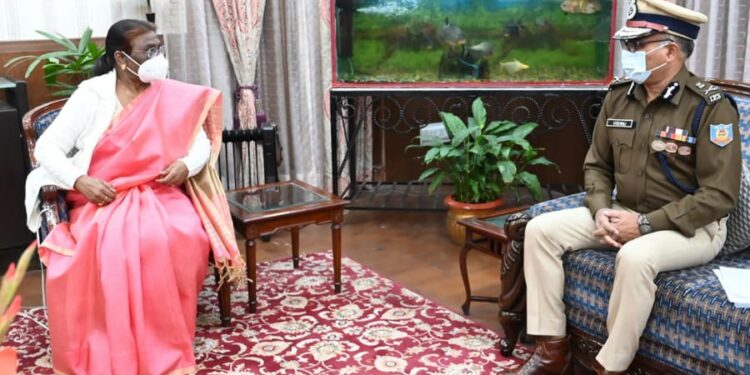  ଦ୍ରୌପଦୀ ମୁର୍ମୁ ଏନଡିଏର ରାଷ୍ଟ୍ରପତି ପ୍ରାର୍ଥୀ ହେବା ପରେ : ତାଙ୍କୁ କେନ୍ଦ୍ର ସରକାର ଜେଡ୍ ପ୍ଲସ ସୁରକ୍ଷା ଯୋଗାଇ ଦେଇଛନ୍ତି