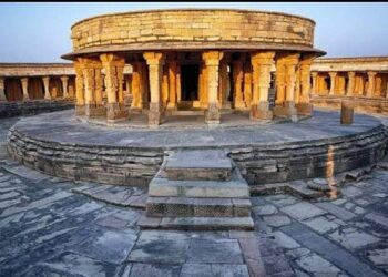 ଚଉଷଠି ଯୋଗିନୀ ମନ୍ଦିର – ମିତାଲି, ମୋରେନା, ମଧ୍ୟପ୍ରଦେଶ ୧0୫୫