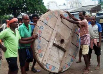 ରଣପୁର ତିନି ଠାକୁର ଙ୍କ ରଥ ନିର୍ମାଣ କାମ ଆରମ୍ଭ ହୋଇ : ମହାପ୍ରଭୁ ଙ୍କ ରଥ ଚକ,ଅଖ ଡେରା ନୀତି ସମ୍ପନ୍ନ