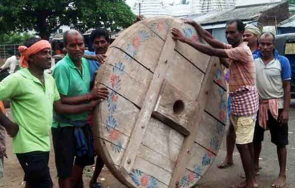 ରଣପୁର ତିନି ଠାକୁର ଙ୍କ ରଥ ନିର୍ମାଣ କାମ ଆରମ୍ଭ ହୋଇ : ମହାପ୍ରଭୁ ଙ୍କ ରଥ ଚକ,ଅଖ ଡେରା ନୀତି ସମ୍ପନ୍ନ
