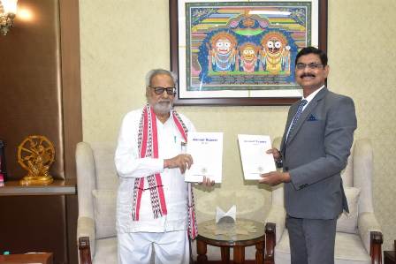 ଓଡ଼ିଶା ଲୋକ ସେବା ଆୟୋଗ ଅଧ୍ୟକ୍ଷଙ୍କ ଦ୍ୱାରା ରାଜ୍ୟପାଳଙ୍କୁ ବାର୍ଷିକ ରିପୋର୍ଟ ପ୍ରଦାନ