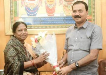 ରାଜସ୍ୱ ମନ୍ତ୍ରୀଙ୍କୁ ବିଭାଗ ତରଫରୁ ସ୍ୱାଗତ ଓ ରାଜସ୍ୱ ମନ୍ତ୍ରୀଙ୍କ ସମୀକ୍ଷା ବୈଠକ