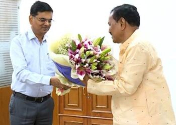 ସୂଚନା ଓ ଲୋକସମ୍ପର୍କ ମନ୍ତ୍ରୀଙ୍କ ସହ ବିଭାଗୀୟ ସଚିବଙ୍କ ସୌଜନ୍ୟ ସାକ୍ଷାତ