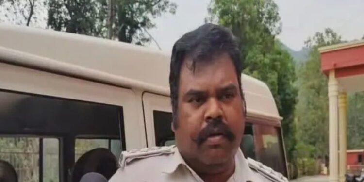 ୩୦ହଜାର ଟଙ୍କାରେ ମିଳିବ ଦେଢ଼ ଲକ୍ଷ ଟଙ୍କାର ବାଇକ ମିଳିବବୋଲି : ଲକ୍ଷାଧିକ ଟଙ୍କା ଠକି ନେଇଥିବା ଆନ୍ଧ୍ର ପ୍ରଦେଶର ଜଣେ ଯୁବକ – ସେରଙ୍ଗ ପୋଲିସ ଦ୍ୱାରା ଗିରଫ