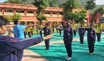 ନୟାଗଡ଼ ସ୍ୱୟଂଶାସିତ ମହାବିଦ୍ୟାଳୟରେ : ଆନ୍ତର୍ଜାତିକ ଯୋଗଦିବସ ପାଳିତ