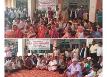 ପଦ୍ମପୁର ରେ ଚାଷୀ ଙ୍କ ଆଇନ ଅମାନ୍ୟ ଆନ୍ଦୋଳନ