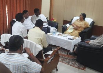 ନଗର ଉନ୍ନୟନ ମନ୍ତ୍ରୀଙ୍କ ରଥଯାତ୍ରା ସମୀକ୍ଷା ବୈଠକ ଯାତ୍ରୀମାନଙ୍କର ସୁବିଧା ପାଇଁ ୨୪ ଘଣ୍ଟିଆ ନିୟନ୍ତ୍ରଣ କକ୍ଷ ଖୋଲାଯିବା ପାଇଁ ଗୁରୁତ୍ୱ