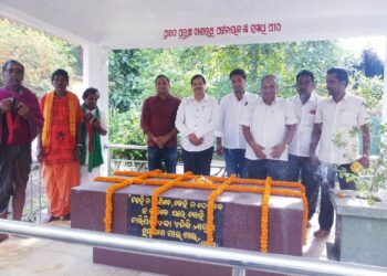 ଦାସିଆ ଅଜା ଙ୍କ ୧୧୫ ତମ ଜନ୍ମ ଜୟନ୍ତୀ ରେ ଗଭୀର ଶ୍ରଦ୍ଧାଞ୍ଜଳି ପ୍ରଦାନ କଲେ – ଦଶପଲ୍ଲା ବିଧାୟକ