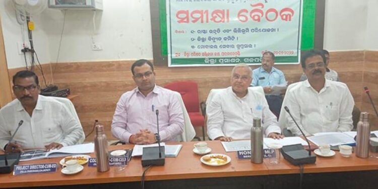 ଗଜପତି ଜିଲ୍ଲା ପାରଳାଖେମୁଣ୍ଡି : ବିଭିନ୍ନ ଉନ୍ନୟନ ମୂଳକ କାର୍ଯ୍ୟର ସମୀକ୍ଷା କଲେ – ବ୍ରହ୍ମପୁର ସାଂସଦ ଚନ୍ଦ୍ର ଶେଖେର ସାହୁ