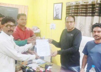ସୋସିଆଲ ମିଡିଆରେ ହିନ୍ଦୁ ଦେବାଦେବୀ ଙ୍କୁ ବିଭ୍ରାନ୍ତିକର ମନ୍ତବ୍ୟଦେବା ଅଭିଯୋଗରେ ରାଷ୍ଟ୍ରୀୟ ବଜରଙ୍ଗ ଦଳ ପକ୍ଷରୁ ଥାନାରେ ଏତଲା : କାର୍ଯାନୁଷ୍ଠାନ ଦାବୀ