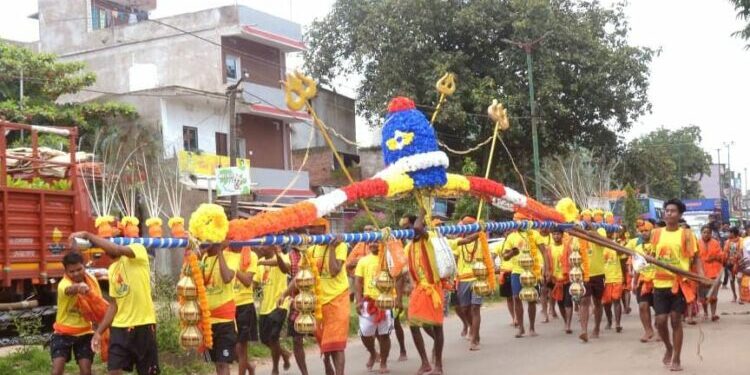 କନ୍ଧମାଳ ଜିଲ୍ଲାର ବିଭିନ୍ନ ଶୈବପୀଠକୁ ଶହ ଶହ କାଉଡ଼ିଆଙ୍କ ଆଗମନ