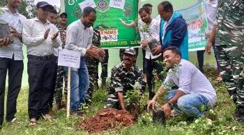 ସ୍ୱାଧୀନତାର ଅମୃତ ମହୋତ୍ସବରେ ବୃକ୍ଷରୋପଣ