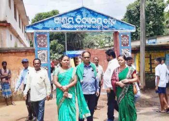 ମାଲକାନଗିରି ଜିଲ୍ଲାପରିଷଦ ଅଧ୍ୟକ୍ଷାଙ୍କ ବିଭିନ୍ନ ଆବାସିକ ବିଦ୍ୟାଳୟ ଗସ୍ତ