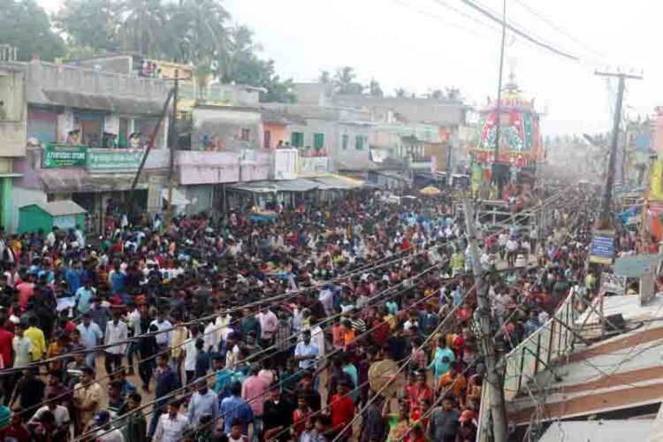 ଜନ୍ମ ବେଦୀରେ ଲୀଳା ଖେଳା ସାରି : ଶ୍ରୀମନ୍ଦିର ନିକଟରେ ପହଞ୍ଚିଲେ ଶ୍ରୀ ଜୀଉ – ଅଟକିଲେ ମଝିଦାଣ୍ଡରେ ସୁଭଦ୍ରାଙ୍କ ଦେବଦୋଳନ ରଥ