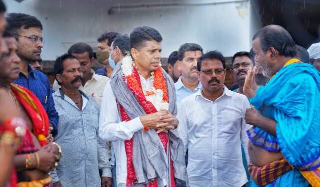 5T Secretary Visits Alarnath Temple