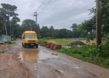 ବାଙ୍କୀ ଏନଏସି ଅନ୍ତର୍ଗତ ୧୦ ଓ ୧୨ନଂ ଓାର୍ଡରେ ଅକ୍ଷୟ ପଟ୍ଟନାୟକ ମାର୍ଗ ବିକଳ ଚିତ୍ର : ପଥଚାରୀ ହନ୍ତସନ୍ତ,ବଢୁଛି ଅସନ୍ତୋଷ