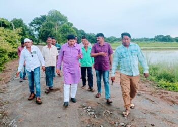 ସାଗୁରଗାଁ ର ଜରିପଡ଼ା ଠାରୁ ଆରିକିମା ପଞ୍ଚାୟତକୁ ସଂଯୋଗ କରୁଥିବା : ଗ୍ରାମ୍ୟ ଉନ୍ନୟନ ରାସ୍ତାକୁ ପରିଦର୍ଶନ – ଜିଲ୍ଲା ଯୋଜନା ବୋର୍ଡ ଅଧ୍ୟକ୍ଷ ଶ୍ରୀ ରାଜେନ୍ଦ୍ର କୁମାର ସାହୁ