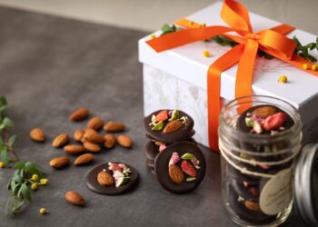 ରକ୍ଷା ବନ୍ଧନରେ ଆପଣଙ୍କ ପ୍ରିୟଜନଙ୍କୁ ଆଲମଣ୍ଡ ଉପହାର ଦିଅନ୍ତୁ