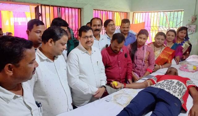 ବିଜୁ ଯୁବ ଛାତ୍ର ଜନତାଦଳ ପକ୍ଷରୁ ସ୍ଵେଚ୍ଛାକୃତ ରକ୍ତଦାନ ଶିବିର ସହ ବୃକ୍ଷ ରୋପଣ କାର୍ଯ୍ୟକ୍ରମ