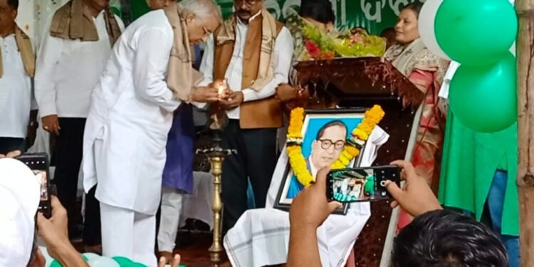 ଗଜପତି ଜିଲ୍ଲା  ଆର. ଉଦୟଗିରି : ଶିବ ମନ୍ଦିର ଠାରେ ବିଶ୍ଵ ଆଦିବାସୀ ଦିବସ – ଅବସରରେ ଏକ ବିଶାଳ ଆଦିବାସୀ ସମାବେଶ ଅନୁଷ୍ଠିତ