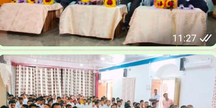 ପାରଳାଖେମୁଣ୍ଡି  ମହାରାଜାଙ୍କ ବାଳକ ଉଚ୍ଚ ବିଦ୍ୟାଳୟ ଠାରେ : ସ୍ବର୍ଗତ ମହେଶ ପାଢ଼ୀ ସ୍ମାରକ ସମାରୋହ ଅନୁଷ୍ଠିତ