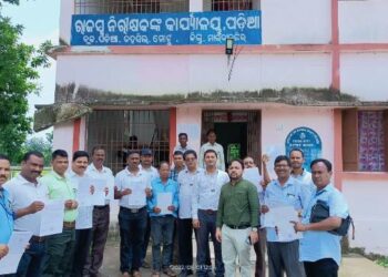 ମାଲକାନଗିରି ଜିଲ୍ଲା ପଡିଆ ବ୍ଲକ ପଡିଆ ସଦର ମହକୁମା : ତହସିଲଦାରଙ୍କ ଦ୍ବାରା ଜମି ପଟ୍ଟା ବଣ୍ଟନ