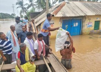 ବନ୍ୟା ପ୍ରପୀଡ଼ିତଙ୍କୁ ସହାୟତାର ହାତ ବଢାଇଲା ପାଇକ ମହାସଂଘ