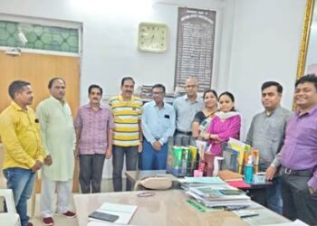 ଜୀବନ ନିର୍ମାଣର ମାର୍ଗ ଦର୍ଶକ ହେଉଛି ପୁସ୍ତକ : ୯୯ତମ ଭ୍ରାମ୍ୟମାଣ ପାଠାଗାରରେ ମତ ପ୍ରକାଶ