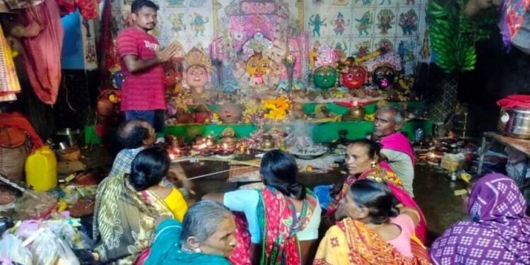 ଗୋଷାଣୀ ବ୍ଲକ ଅନ୍ତର୍ଗତ ବାପୂଜିପେଣ୍ଠ ଗ୍ରାମ ଠାରେ ଅନୁଷ୍ଠିତ ଉଷା କୋଠୀ ପର୍ବ ଉଦଯାପିତ